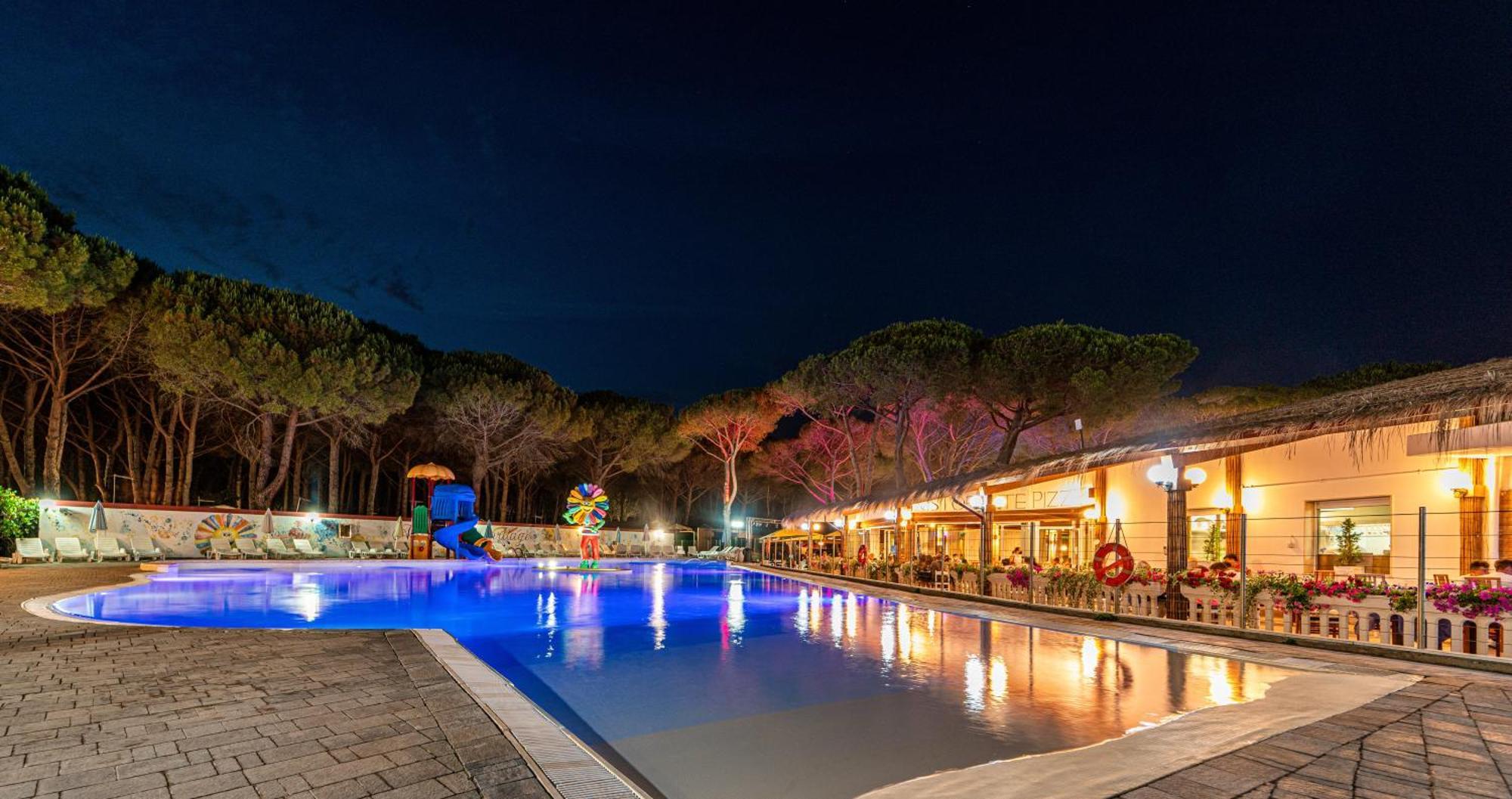 Arcobaleno Village H Marina Di Bibbona Luaran gambar